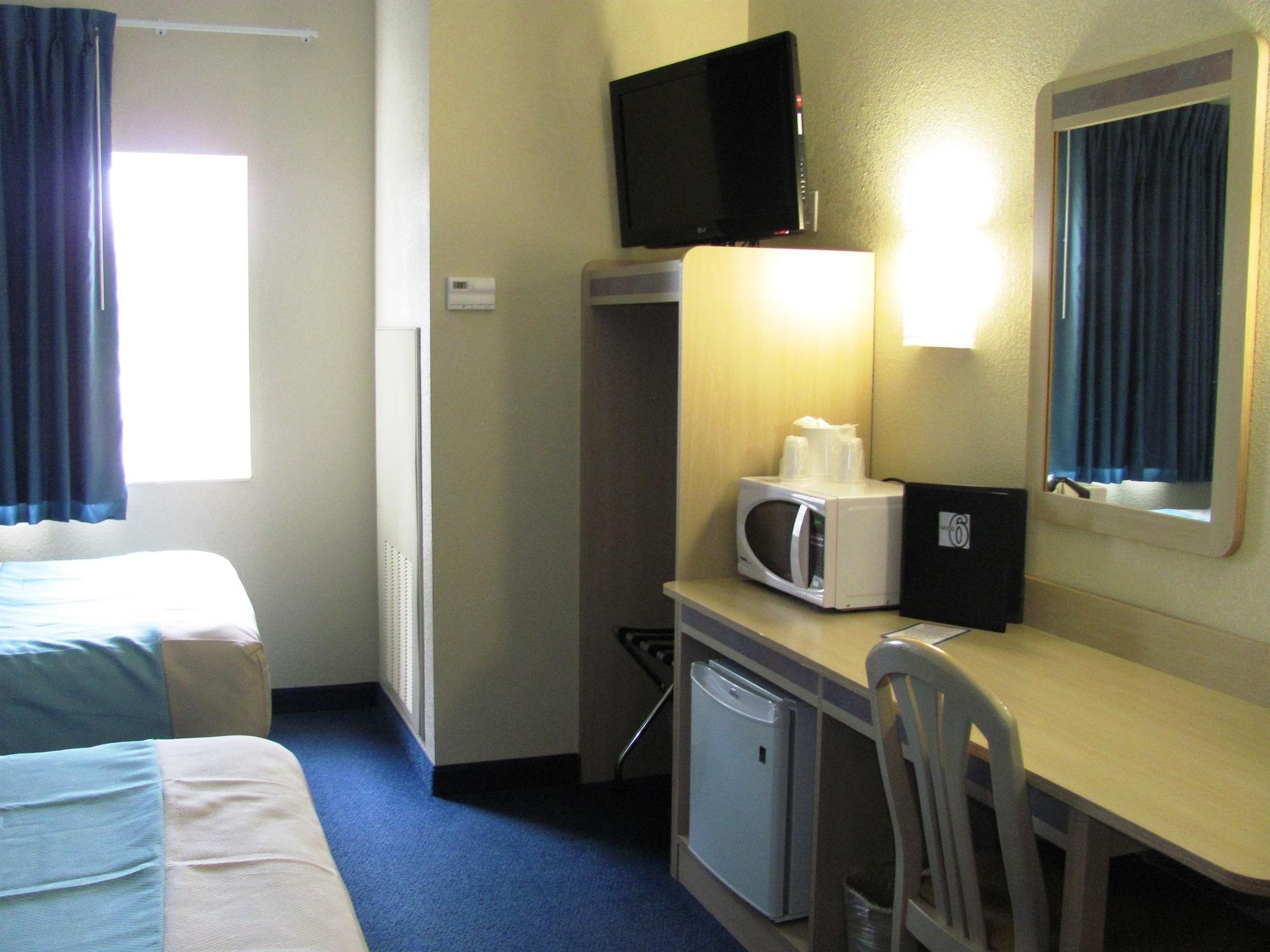 Motel 6-Huntsville, On Dış mekan fotoğraf