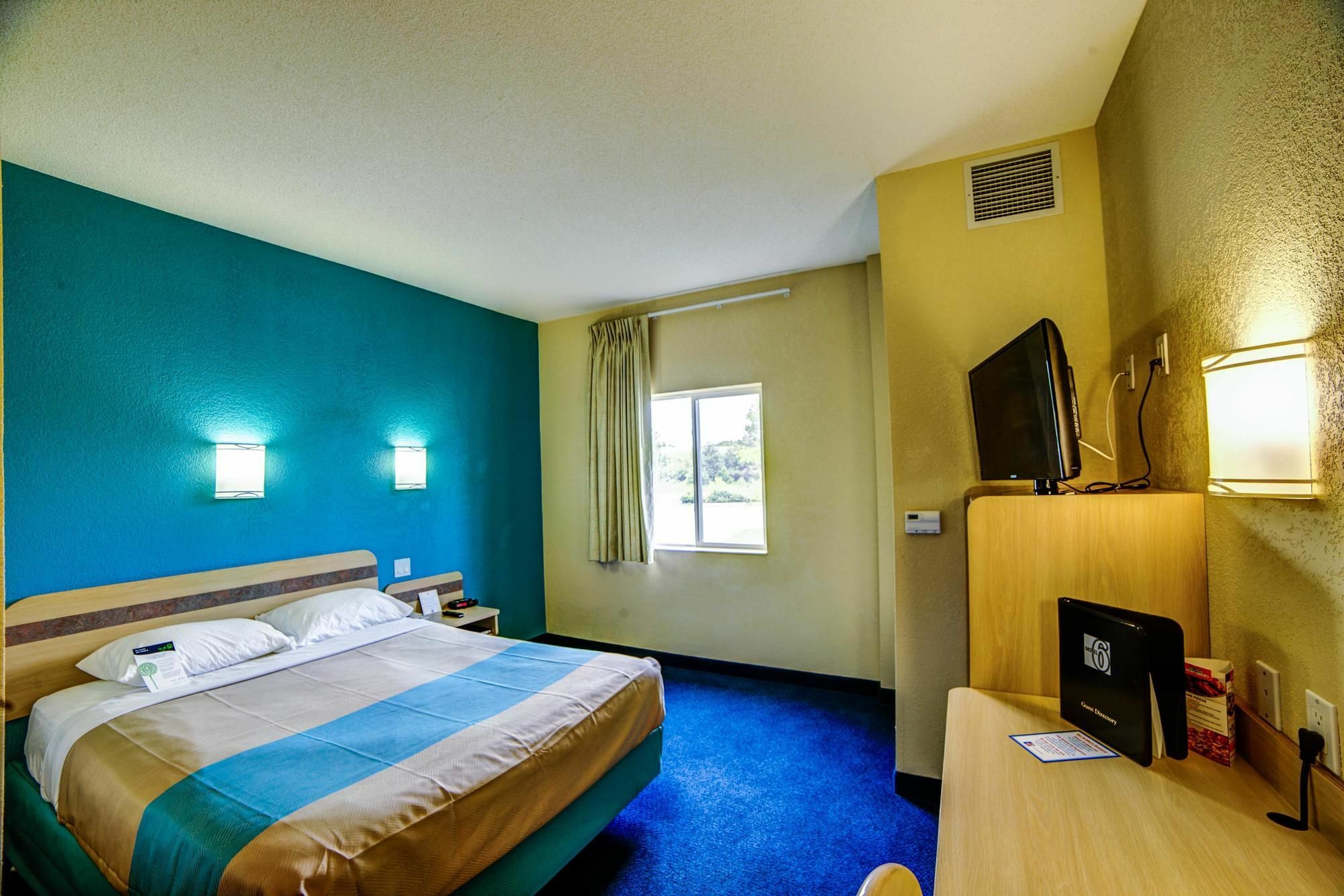 Motel 6-Huntsville, On Dış mekan fotoğraf