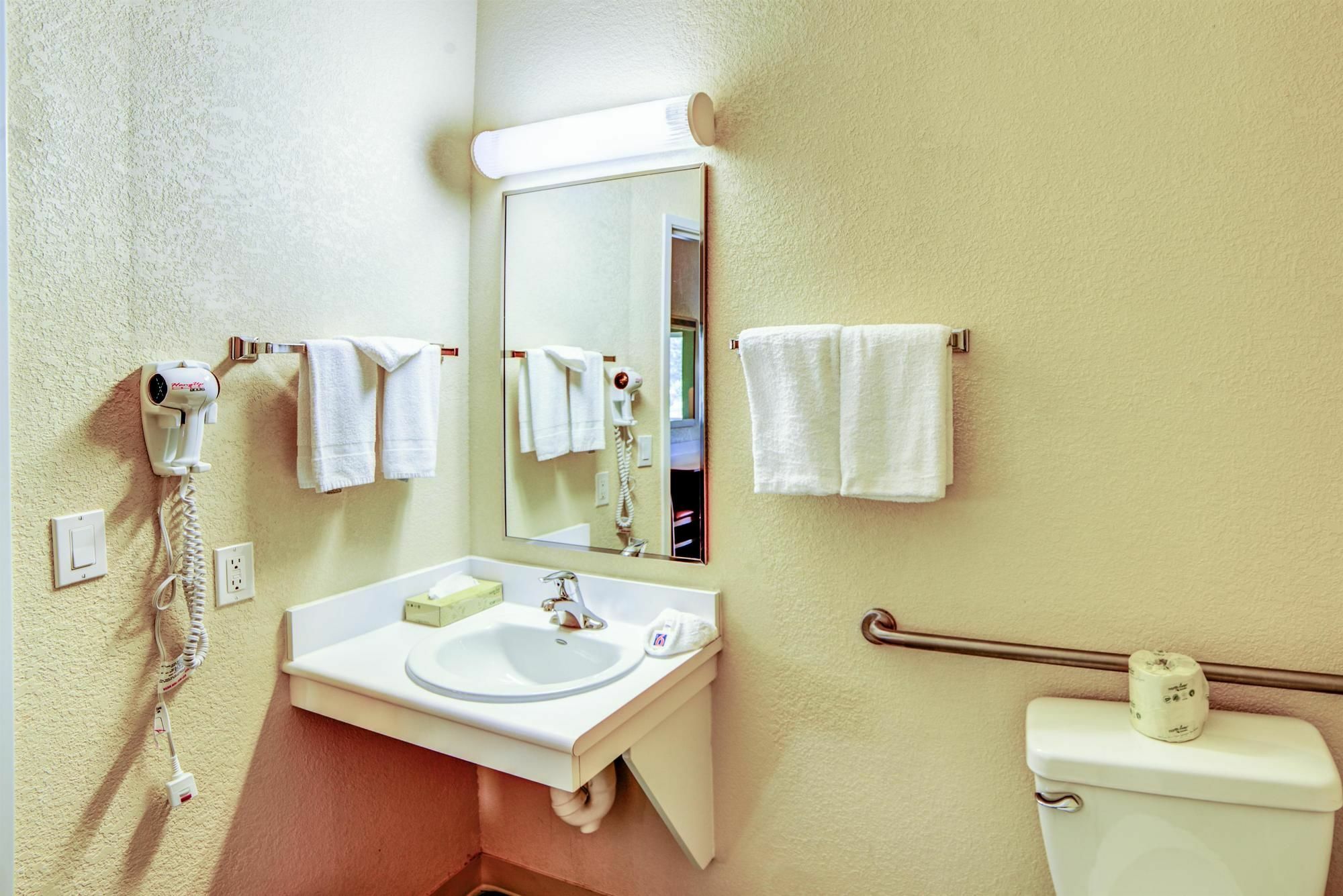 Motel 6-Huntsville, On Dış mekan fotoğraf
